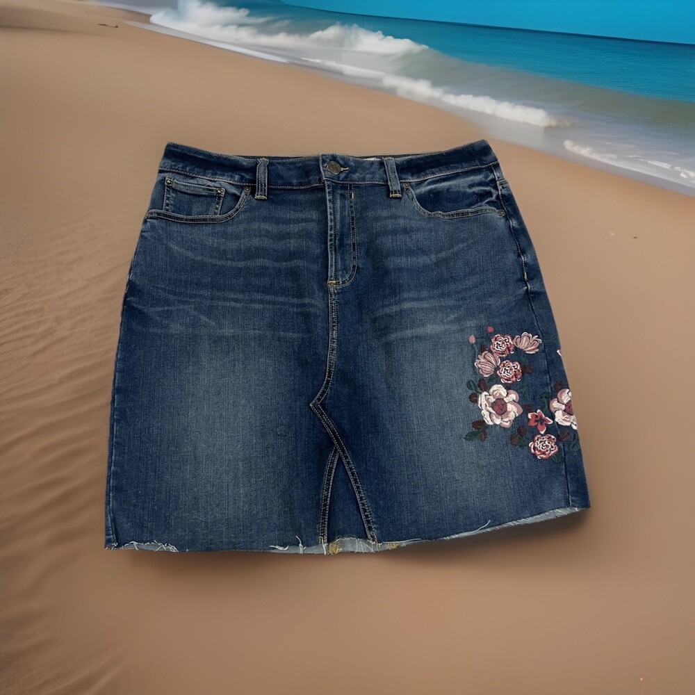 Seven 7 Denim Jean Skirt Womens Sz 14 Flowers Embroidered Medium Wash Boho Chic